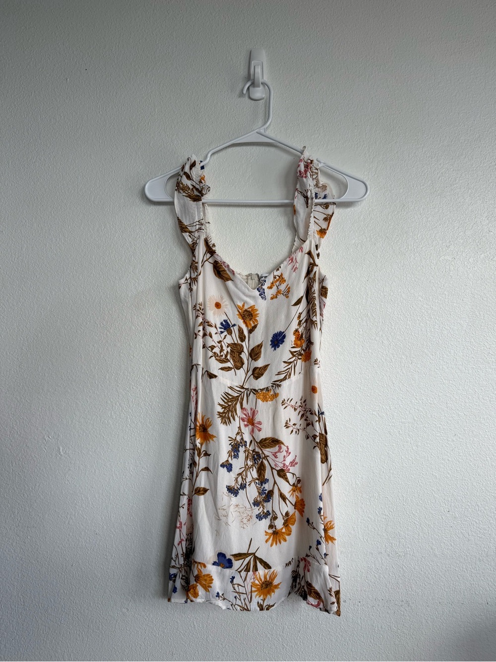 Reformation Binx Sleeveless Minidress in Beige